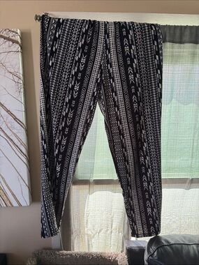 Serengeti Black & White Geometric Wide Leg Pants